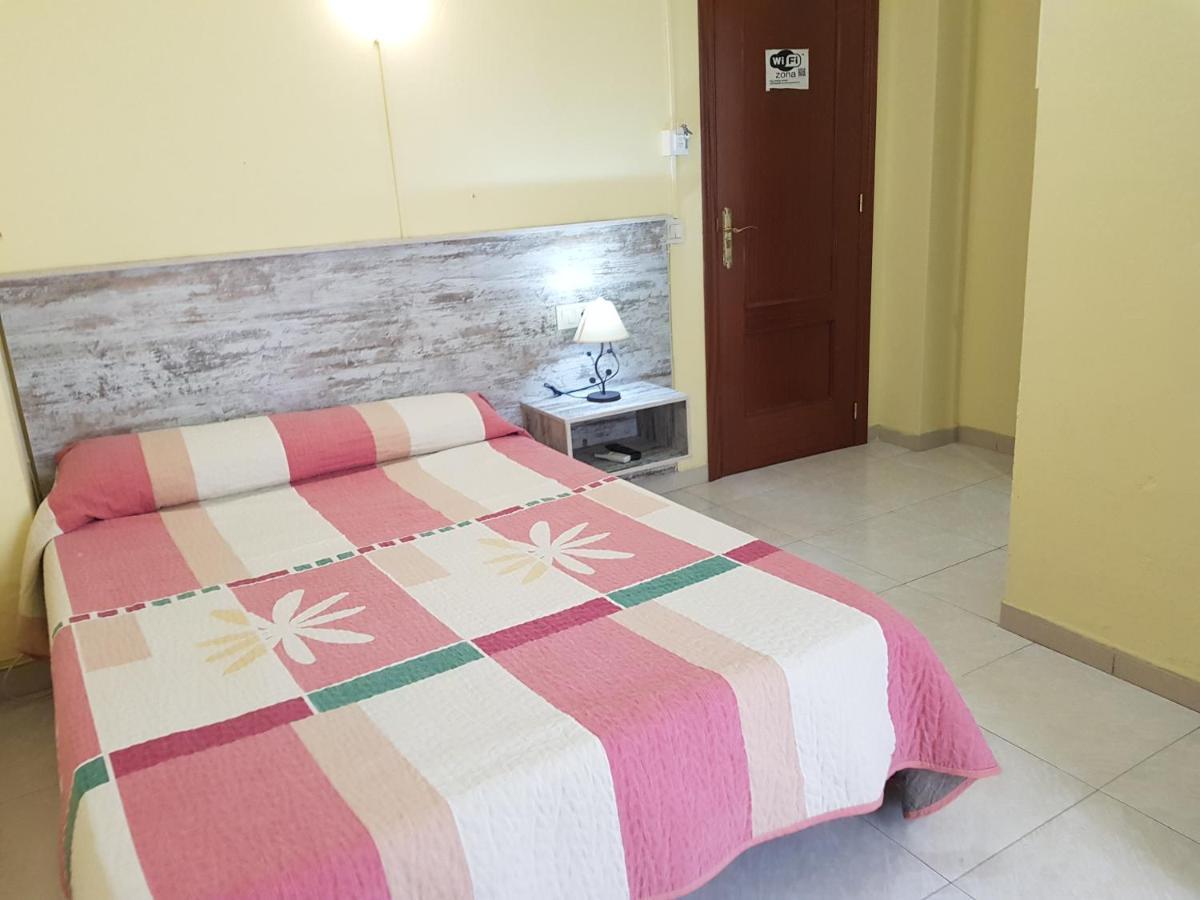 Hostal Virgen Del Rocío Ronda Exterior foto