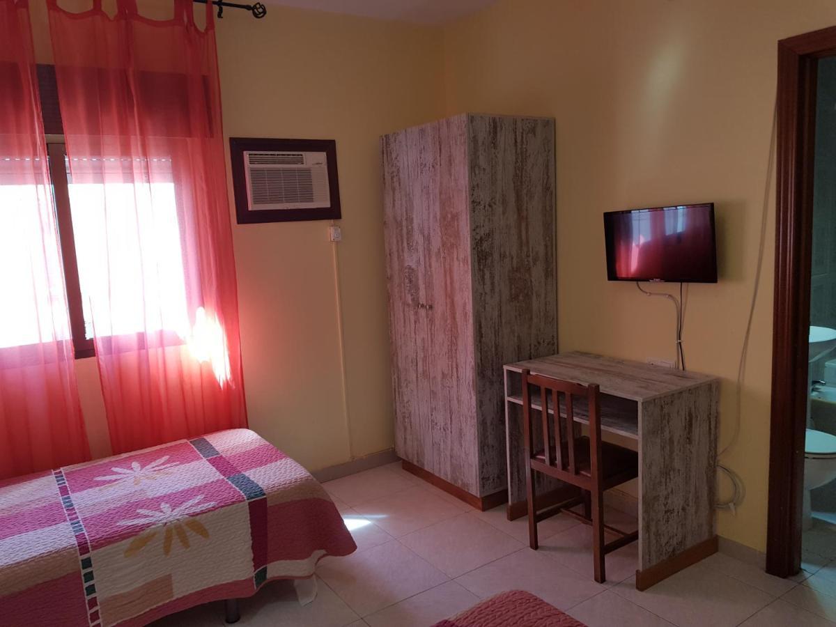 Hostal Virgen Del Rocío Ronda Exterior foto