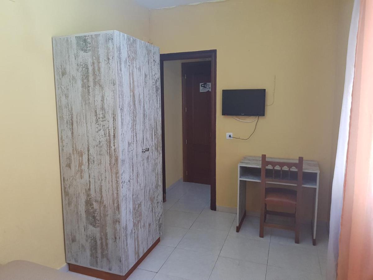 Hostal Virgen Del Rocío Ronda Exterior foto