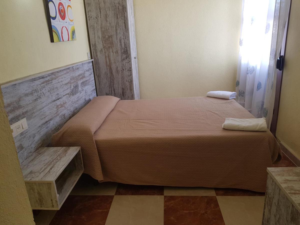 Hostal Virgen Del Rocío Ronda Exterior foto